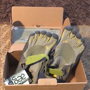 Vibram five fingers